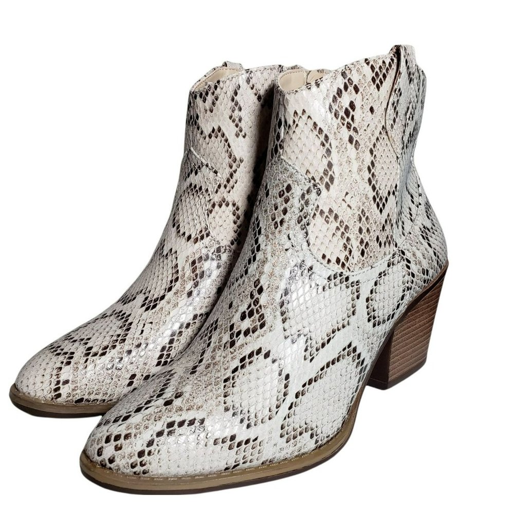 Sugar Womens Tan Snake Print Almond Toe Zip Western Booties Ankle Boots Size 9M